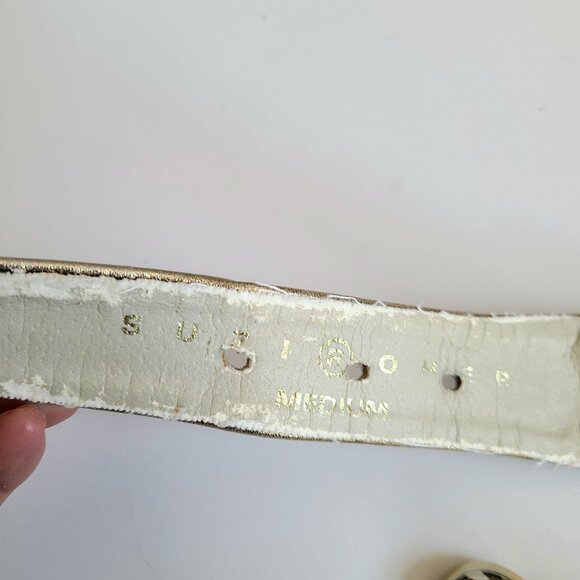 Susi Roher belt with gold metal mesh and hearts design. - Picture 8 of 9